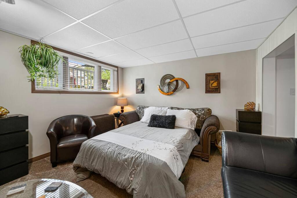 Yeg Chic Luxury Accommodation Edmonton Exteriör bild