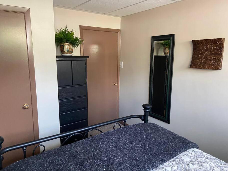 Yeg Chic Luxury Accommodation Edmonton Exteriör bild